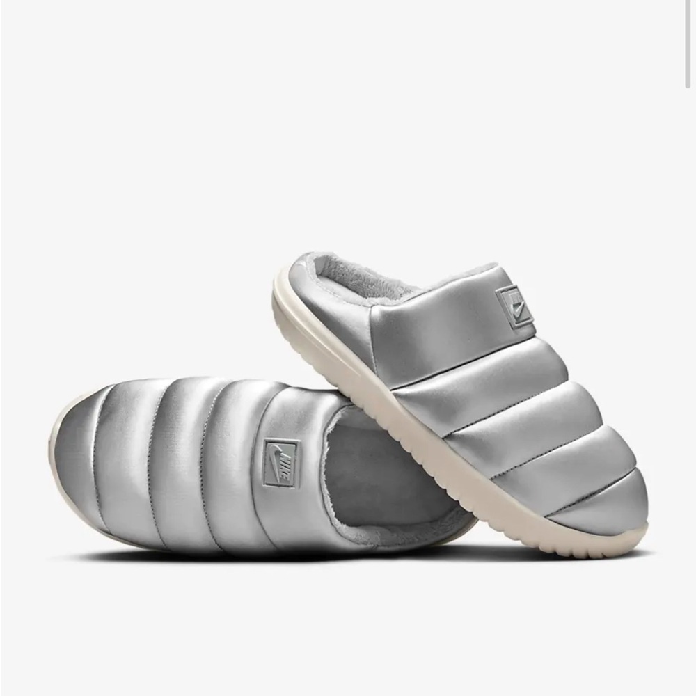 Nike Burrow SE Women's Slippers, Warm, Fuzzy, Comfort, Metallic Silver, …